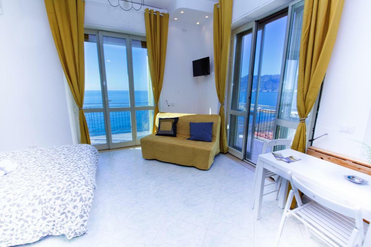 On The Beach Sea-View&Kitchen In Room Salernes Extérieur photo