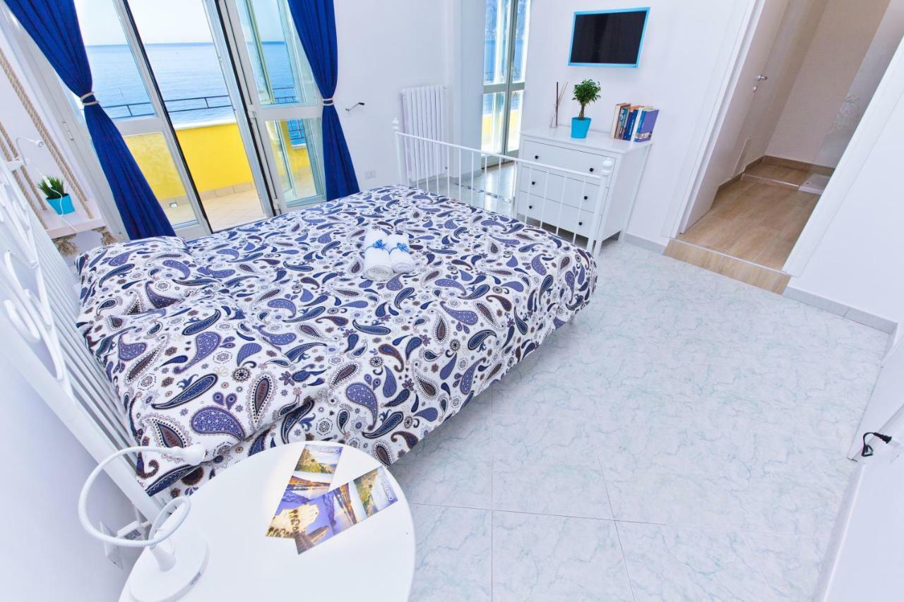 On The Beach Sea-View&Kitchen In Room Salernes Extérieur photo