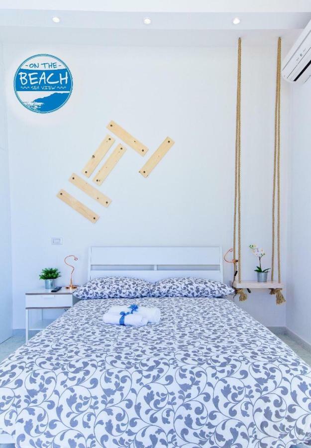 On The Beach Sea-View&Kitchen In Room Salernes Extérieur photo