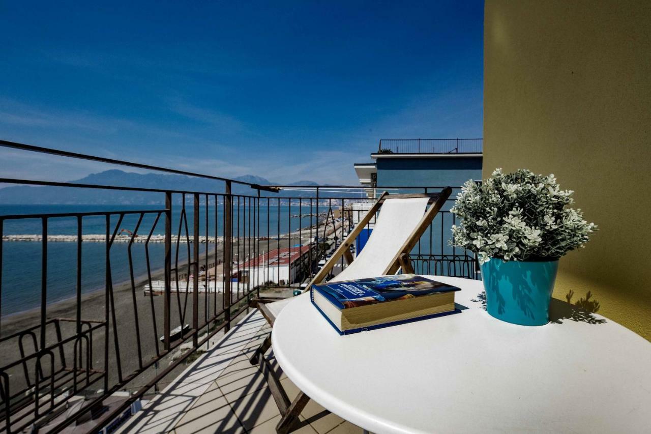 On The Beach Sea-View&Kitchen In Room Salernes Extérieur photo