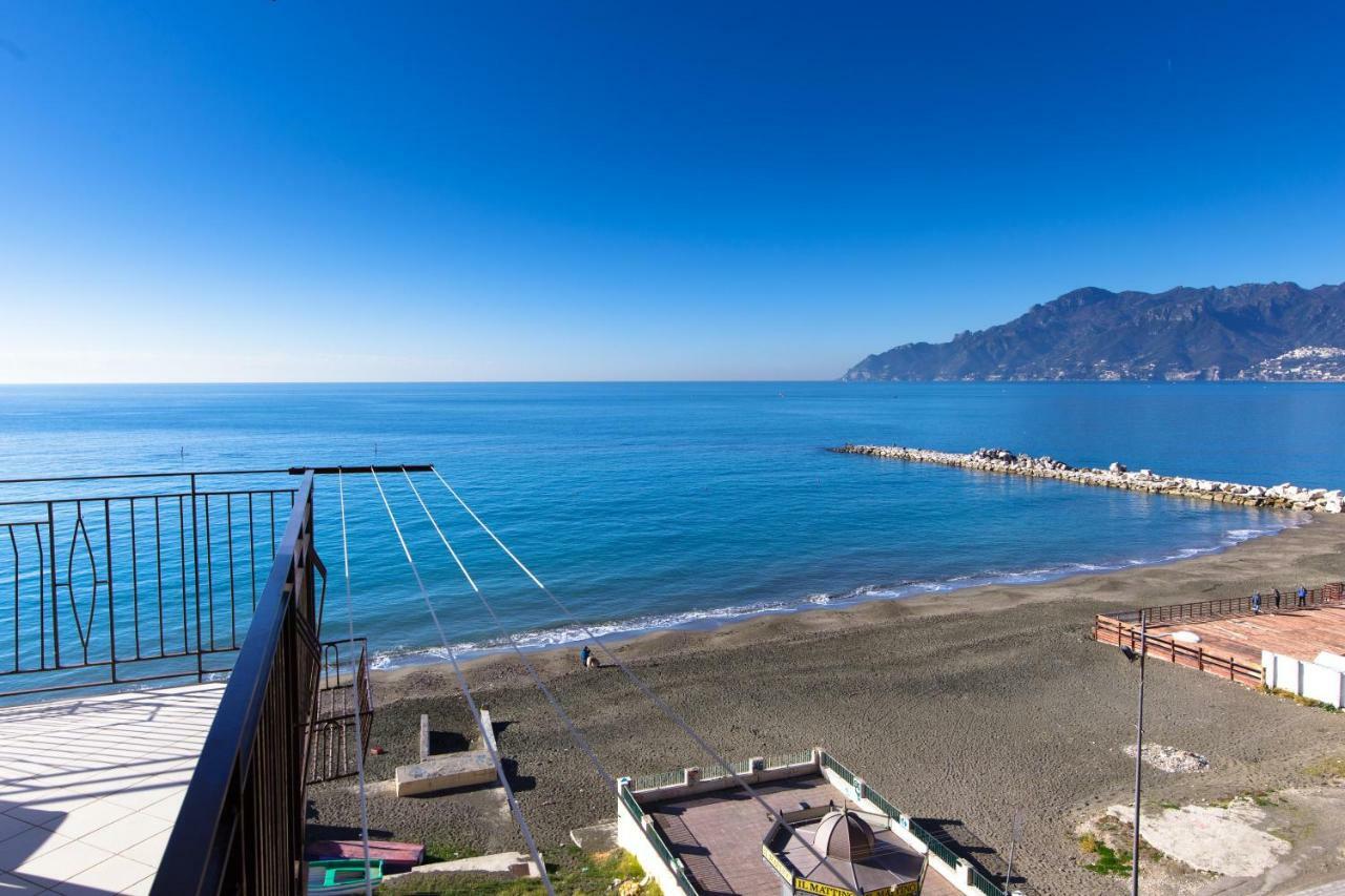 On The Beach Sea-View&Kitchen In Room Salernes Extérieur photo