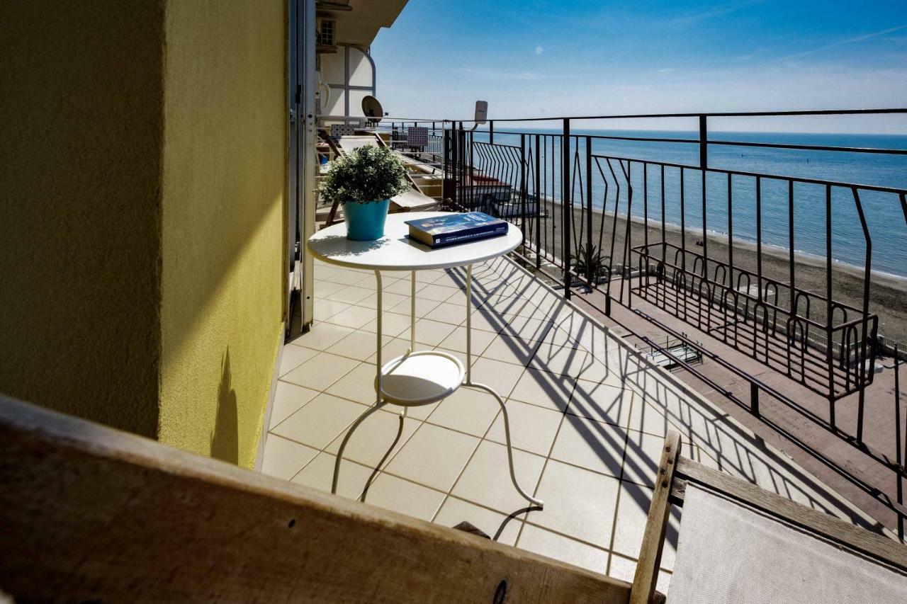 On The Beach Sea-View&Kitchen In Room Salernes Extérieur photo