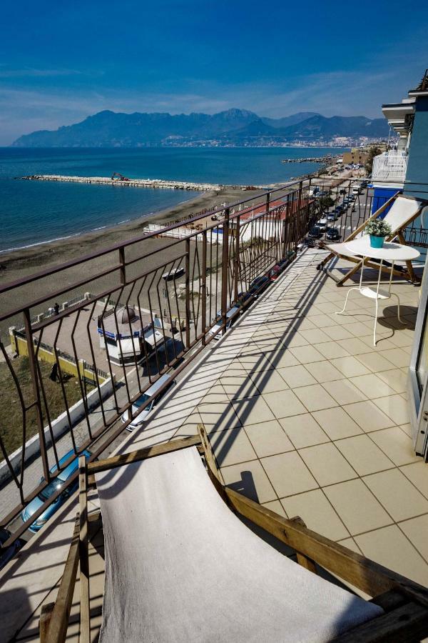 On The Beach Sea-View&Kitchen In Room Salernes Extérieur photo